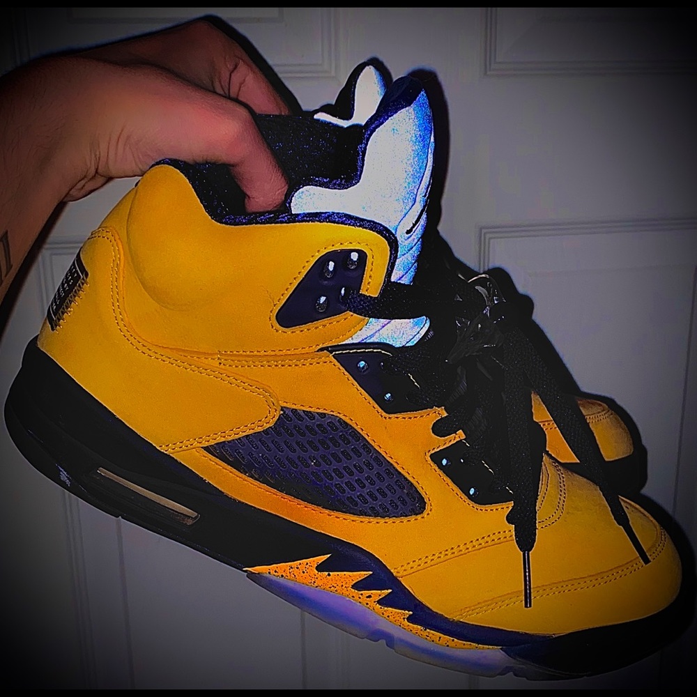 Jordan 5 Michigan